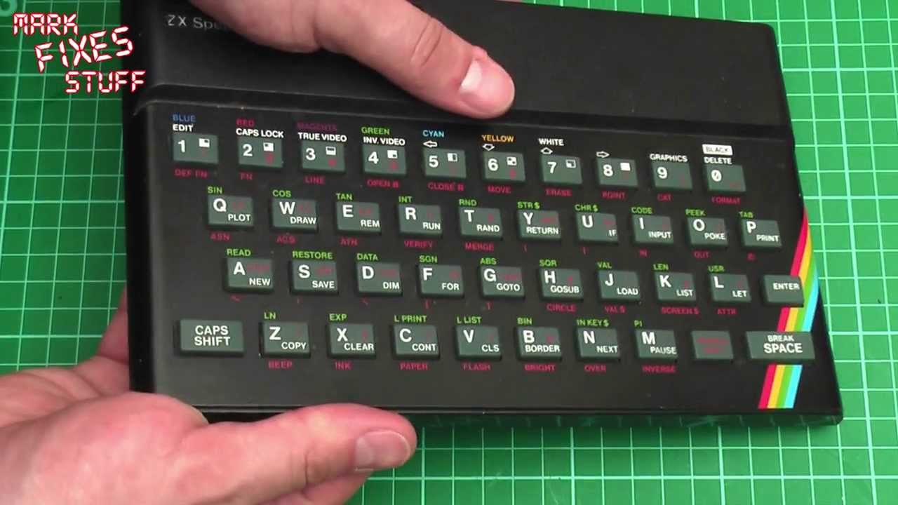 Remove the faceplate on a rubber keyed Sinclair Spectrum: Safe removal method!